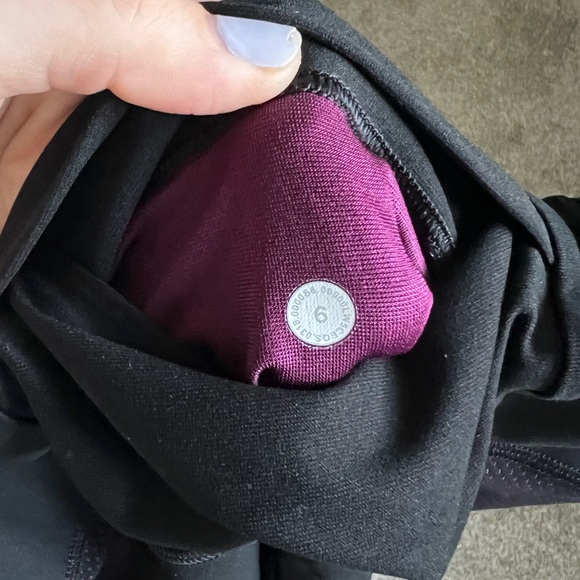 Lululemon Mapped Out High-Rise Tight 28" inseam - size 6 - Picture 6 of 6